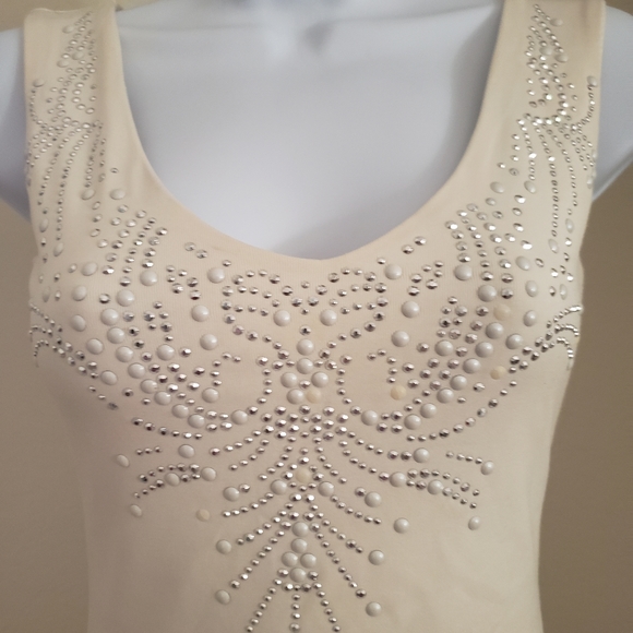 White Caché Pant Suit with Tank to Match - Picture 9 of 16